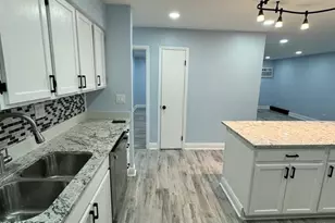 830 E Old Willow Rd, Prospect Heights, IL 60070 - Photo 3