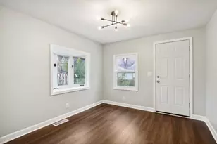 5924 W 109th St, Chicago Ridge, IL 60415 - Photo 9