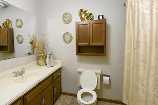 3328 193rd St, Lansing, IL 60438 - Photo 17