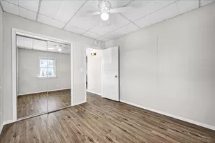 1406 W Walnut St, Bloomington, IL 61701 - Photo 15