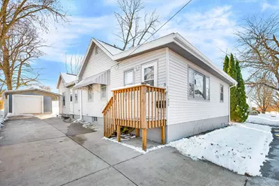 1406 W Walnut Street, Bloomington, IL 61701 - Photo 1