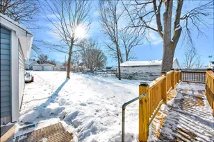 1406 W Walnut St, Bloomington, IL 61701 - Photo 27