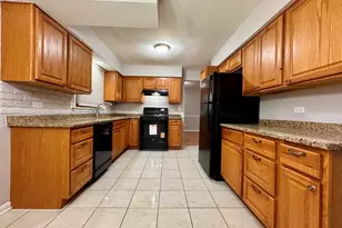 4325 Oakwood Ln, Matteson, IL 60443 - Photo 11