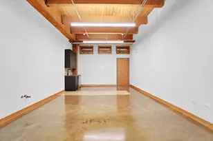 1806 W Cuyler Ave, Chicago, IL 60613 - Photo 3