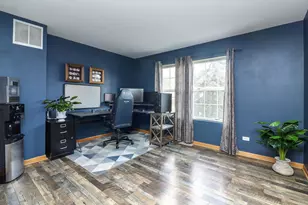 1914 S Austrian Pine St, Lockport, IL 60441 - Photo 9