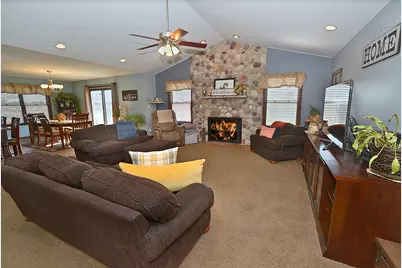 1235 Edna Circle, Ottawa, IL 61350 - Photo 5