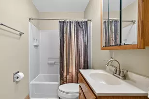 4523 W Crystal Lake Rd, McHenry, IL 60050 - Photo 15