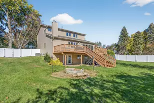 4523 W Crystal Lake Rd, McHenry, IL 60050 - Photo 31