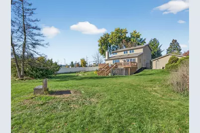 4523 W Crystal Lake Road, McHenry, IL 60050 - Photo 33