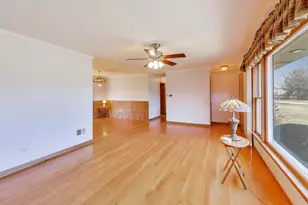 316 Linden Rd, Northbrook, IL 60062 - Photo 5