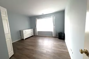 669 S Rosehall Ln, Round Lake, IL 60073 - Photo 11