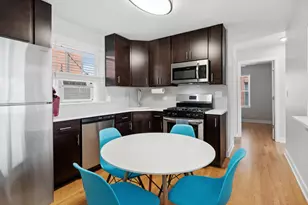 136 Ridge Ave, Evanston, IL 60202 - Photo 5