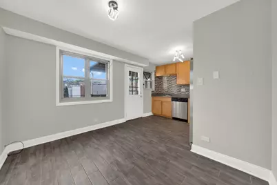 7511 N Damen Avenue #D2, Chicago, IL 60645 - Photo 11