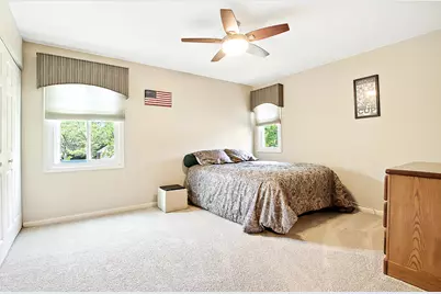 2770 Sandalwood Road, Buffalo Grove, IL 60089 - Photo 19