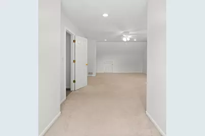 662 Waterbury Avenue, Gurnee, IL 60031 - Photo 31