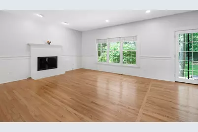 662 Waterbury Avenue, Gurnee, IL 60031 - Photo 11