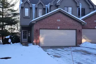 2013 Jeffrey Ln, Elgin, IL 60123 - Photo 1
