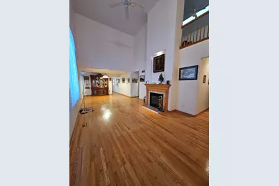 2013 Jeffrey Lane #2013, Elgin, IL 60123 - Photo 7