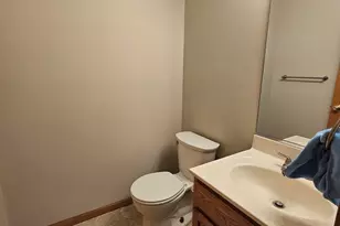 2013 Jeffrey Ln, Elgin, IL 60123 - Photo 13