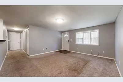 1410 S Mattis Avenue, Champaign, IL 61821 - Photo 7