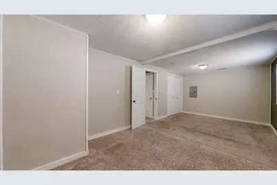 1410 S Mattis Avenue, Champaign, IL 61821 - Photo 15