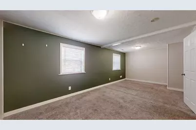 1410 S Mattis Avenue, Champaign, IL 61821 - Photo 13