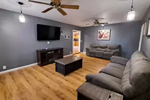 405 W Cleveland St, Spring Valley, IL 61362 - Photo 3