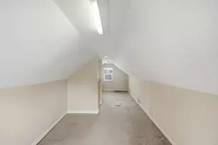 860 Parkway Ave, Elgin, IL 60120 - Photo 9