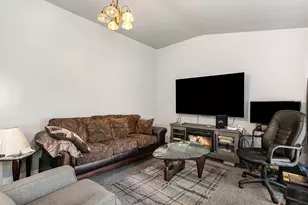 1433 Burnham Ave, Calumet City, IL 60409 - Photo 3