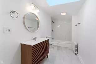 7635 W Foster Ave, Chicago, IL 60656 - Photo 17