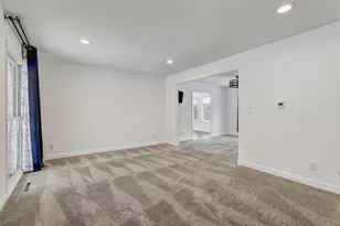 3901 Weathervane Ln, Crystal Lake, IL 60012 - Photo 5