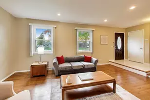 314 Anthony Rd, Buffalo Grove, IL 60089 - Photo 3