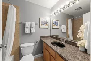 6008 Lake Dr E, Lisle, IL 60532 - Photo 11