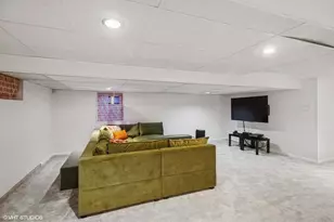 10039 Lacrosse Ave, Skokie, IL 60077 - Photo 25