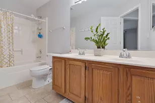 611 Woodbridge Dr, Elgin, IL 60124 - Photo 23