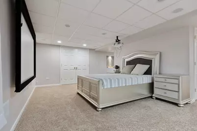 611 Woodbridge Drive, Elgin, IL 60124 - Photo 15