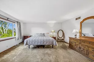 33W208 Bonnie St, Saint Charles, IL 60174 - Photo 19