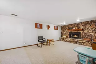 33W208 Bonnie St, Saint Charles, IL 60174 - Photo 25