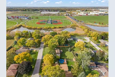 33W208 Bonnie Street, Saint Charles, IL 60174 - Photo 31