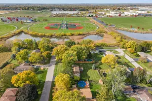 33W208 Bonnie St, Saint Charles, IL 60174 - Photo 31