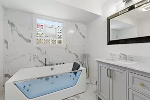 5915 W Iowa St, Chicago, IL 60651 - Photo 27