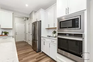 2110 Weatherbee Ln, Naperville, IL 60563 - Photo 9