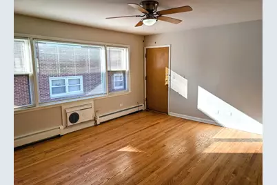 5916 W Montrose Avenue #2S, Chicago, IL 60634 - Photo 7