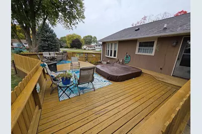 607 Greenridge Drive, Sterling, IL 61081 - Photo 3