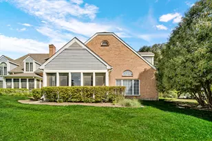 5625 Chesapeake Dr, McHenry, IL 60050 - Photo 3