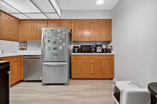 10630 Ridgeland Ave, Chicago Ridge, IL 60415 - Photo 11