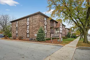 10630 Ridgeland Ave, Chicago Ridge, IL 60415 - Photo 3