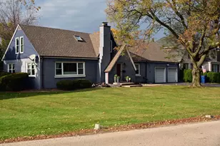 2140 Beechnut Rd, Northbrook, IL 60062 - Photo 3