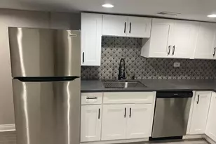 2934 N Sawyer Ave, Chicago, IL 60618 - Photo 17