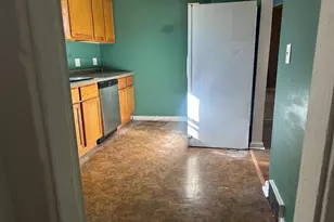 1901 Elim Ave, Zion, IL 60099 - Photo 9